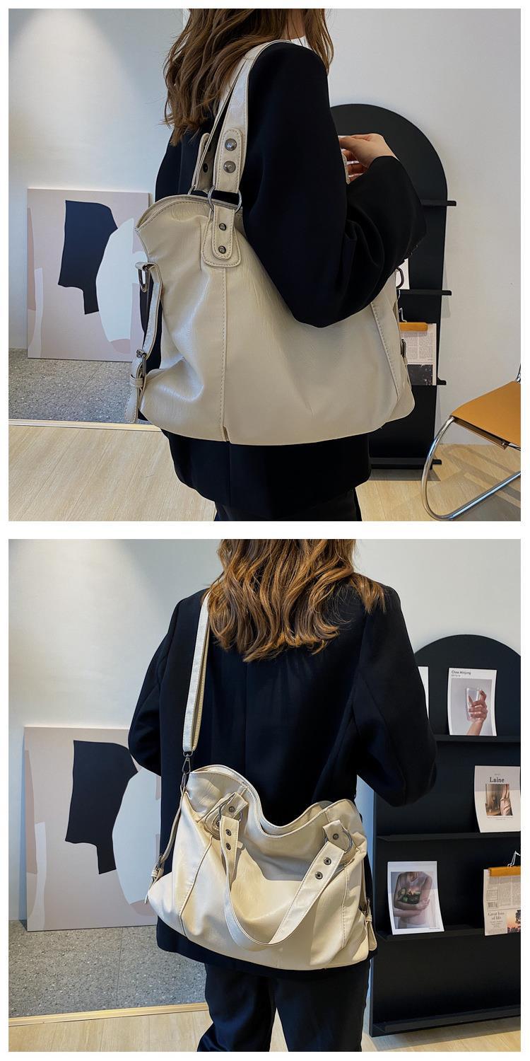 Frau Mittel Pu-Leder Einfarbig Klassischer Stil Reißverschluss Tragetasche display picture 3