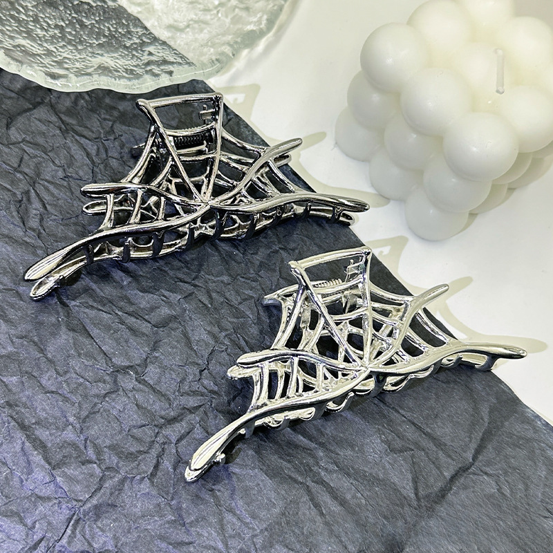 Halloween Herbst Neue elegante Spinnennetz Haarnadel Persönlichkeit Greifer Metalllegierung kreative Hai Clip Haarschmuck_voghion.com