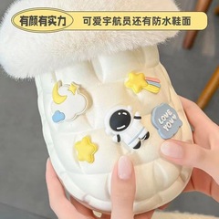 Cartoon new waterproof cotton slippers for women to wear as outerwear, thick-soled furry slippers with a shit-stiffening feel, cute plus velvet toe cotton shoes for men