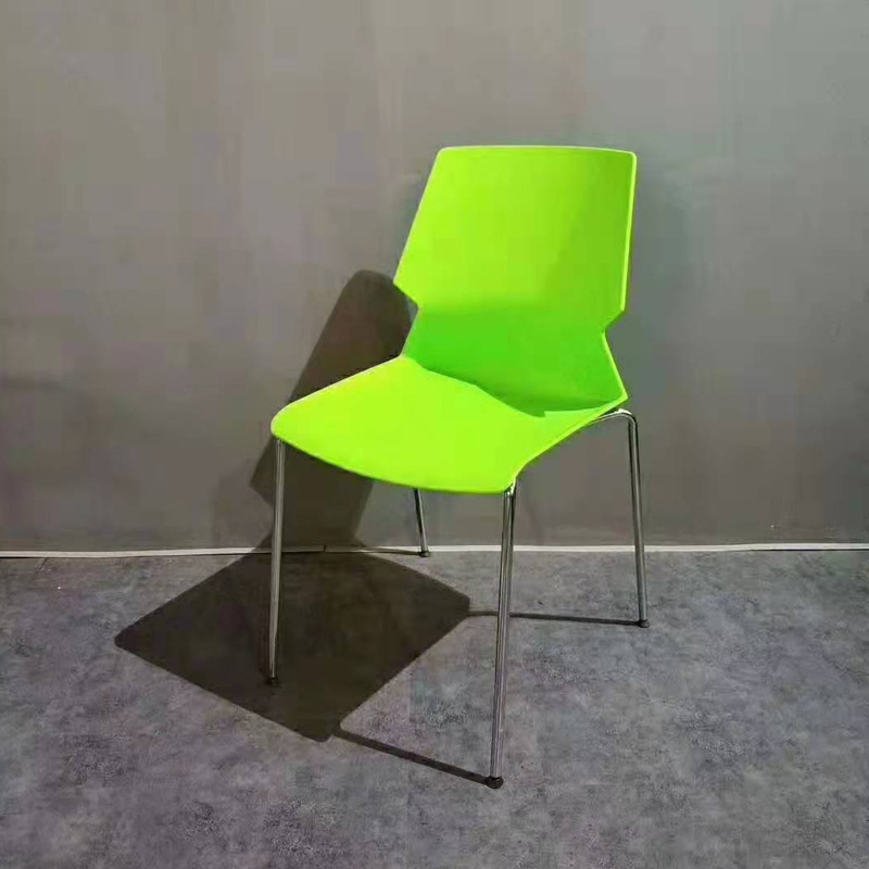 三月促销工程塑料椅子带钢脚单位学校工厂食堂餐椅