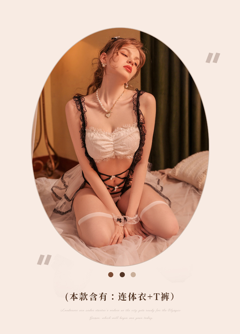 Plus Size Maid Lingerie Costume Set with Lace Open-Crotch Bodysuit, Headpiece and Wrist Cuffs — detail image 5