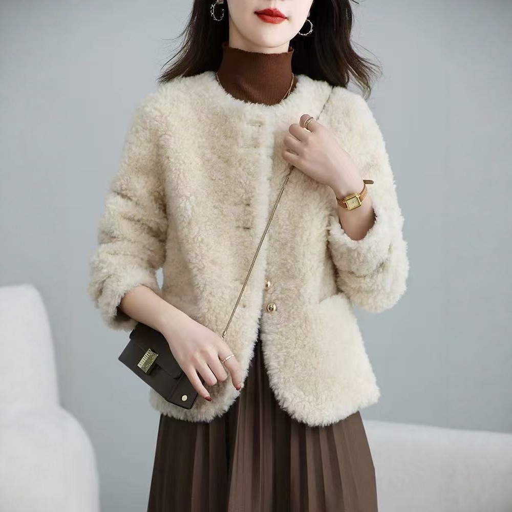 2025 New Style Granular Fleece Fur Coat for Women, Short Shearling Integrated Fur Coat, Chanel-Style Lamb Wool Coat for Winter
