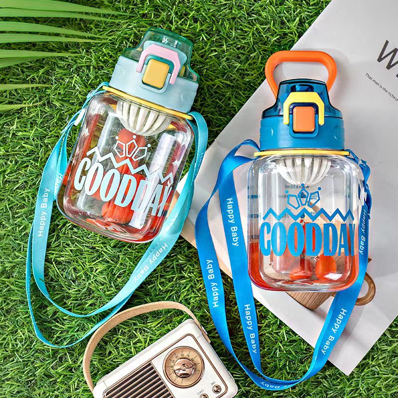 Qitong2336 verano nueva taza de plástico 650ml rebote deportes hervidor mujer fitness Internet celebridad paja hervidor