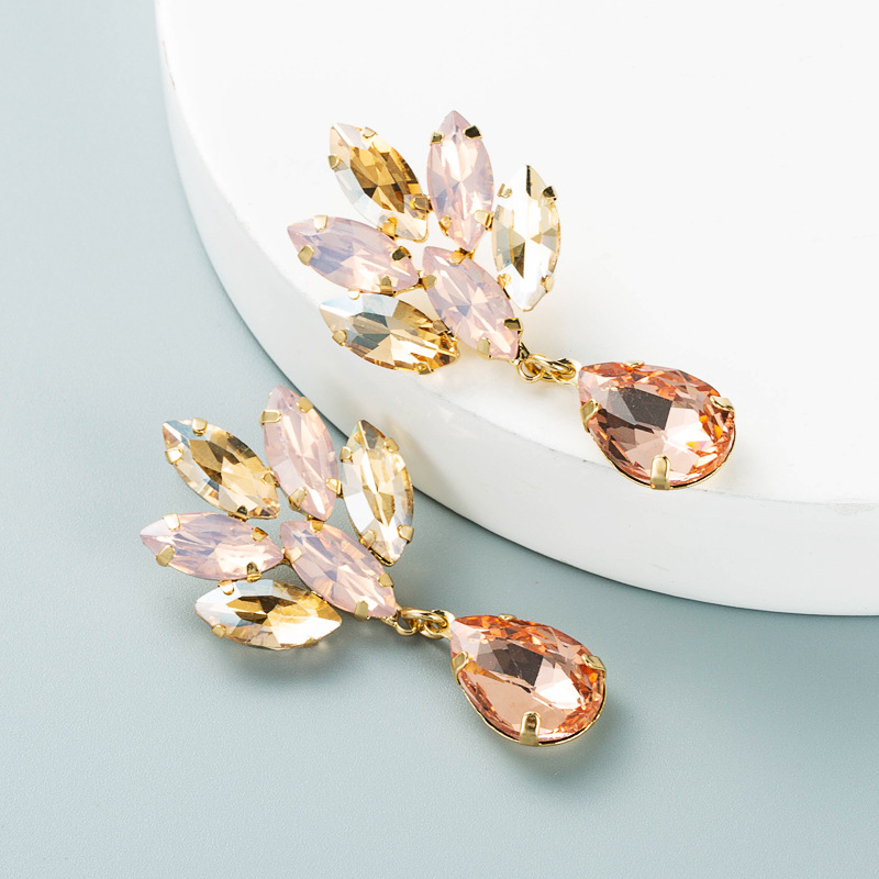Korean Multi-layer Alloy Diamond-studded Flower High-end Glass Diamond Earrings Super Flash Earrings display picture 6