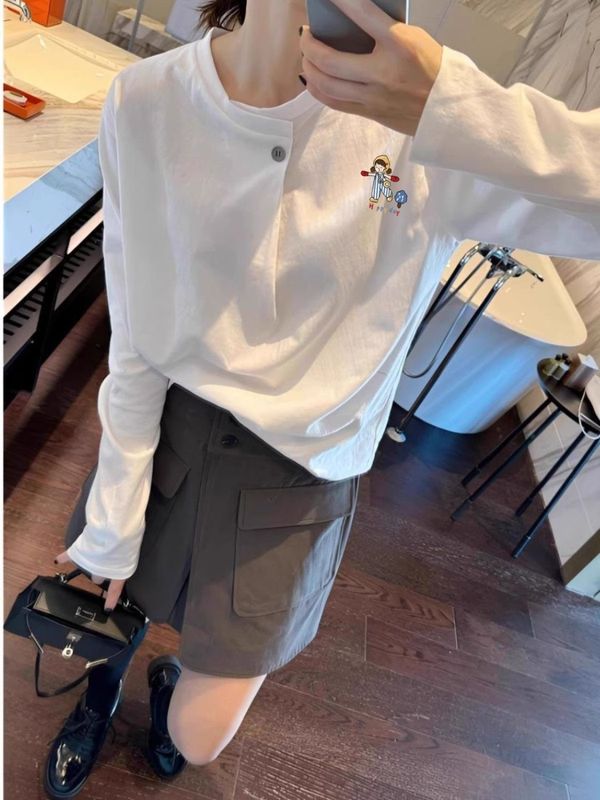 专柜撤回～剪标专柜白色长袖半开领打底衫女一粒纽显瘦减龄款上衣|undefined