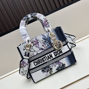 d�ҿ羳���l���w����̽�����@����Ů����������Dُ������г���