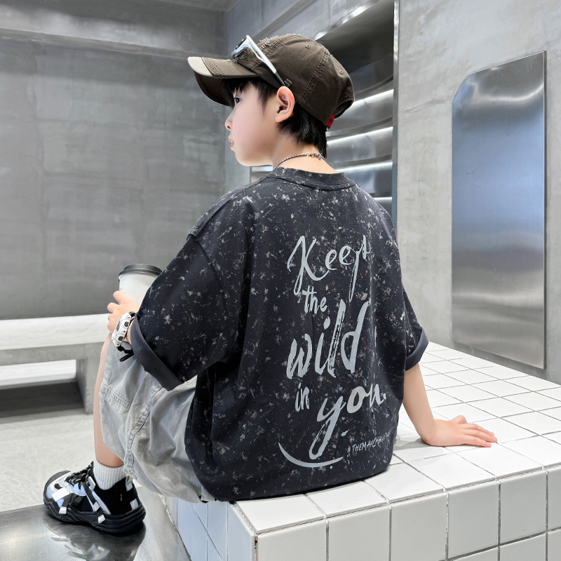 7253 Traje de camiseta para niños Verano 2025 Nuevos pantalones cortos de manga corta con estampado de moda para niños Verano de dos piezas