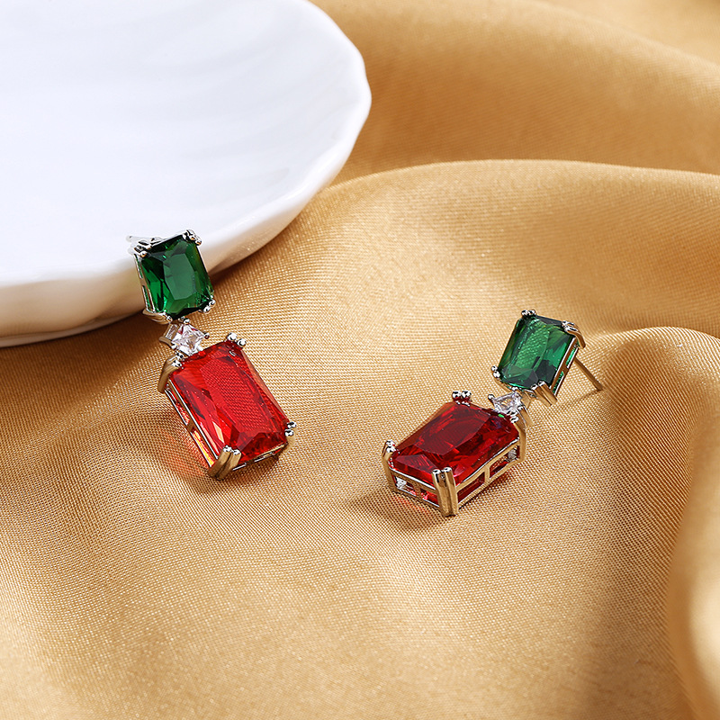 Daily Occasion Copper Material 1 Pair Fashion Rectangle Copper Inlay Zircon Drop Earrings