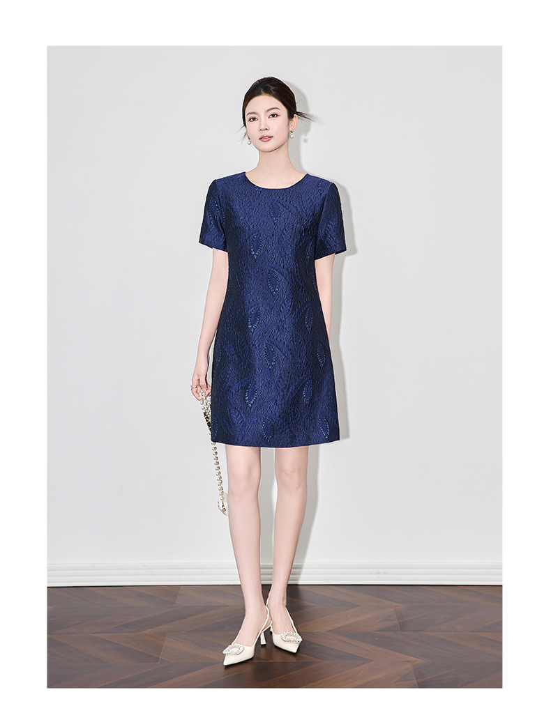 Váy ngắn tay nữ họa tiết jacquard mạ vàng phù điêu thanh lịch — Màu xanh lam chi tiết 7