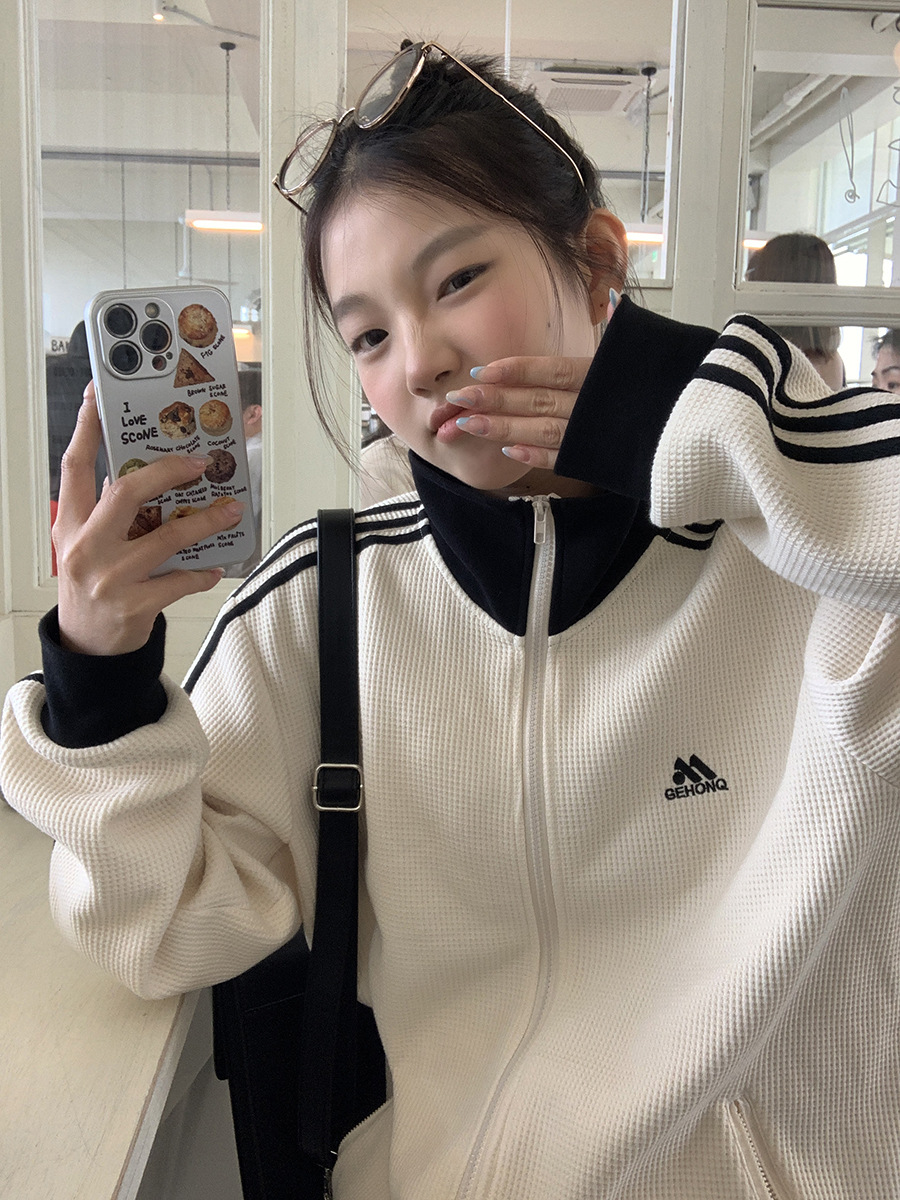Autumn demi-season jacket for leisure