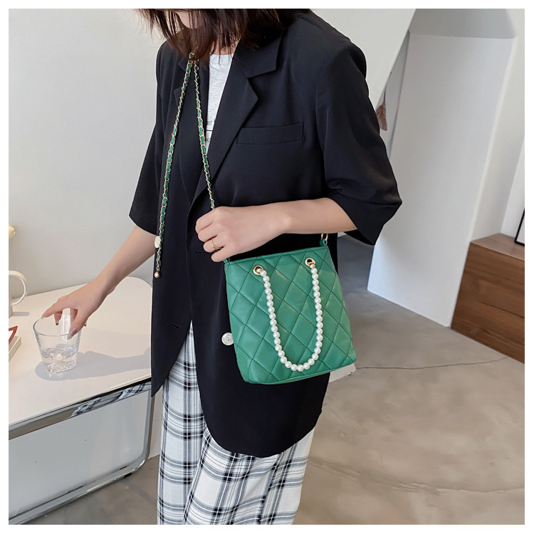 Fashion Embroidery Thread Rhombic Chain Shoulder Messenger Portable Bag Wholesale display picture 17