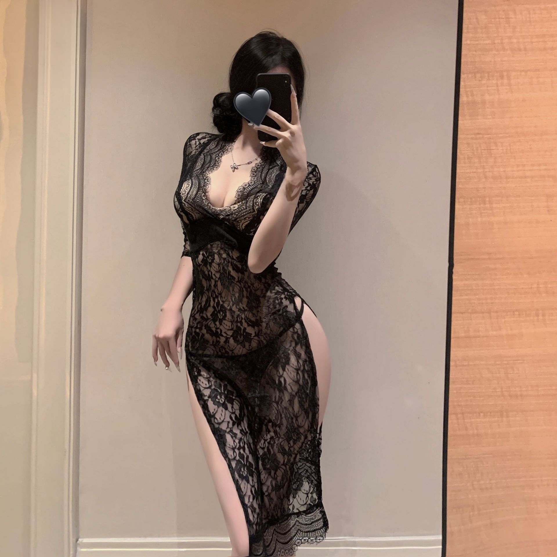 검은색