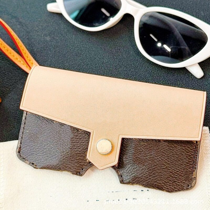 Wholesale Trendy Brand Eyeglass Pouch, Foldable, High-End, Buttoned, Portable, Printed, Anti-Drop, Ultra-Thin, Scratch-Resistant