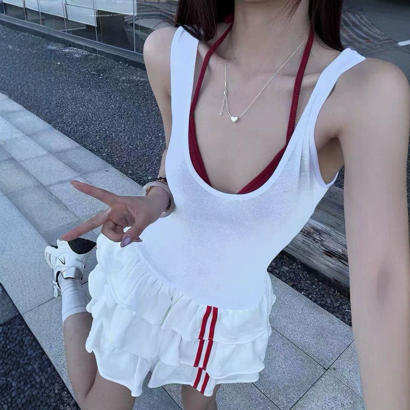2026 New Style Red and White Color-Blocking Western-Style Dress for Women, Slim-Fit Waist-Cinching Tiered Dress for Summer Wear