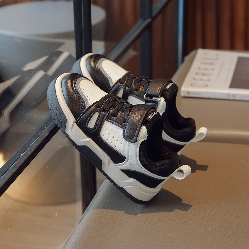 Venta al por mayor de calzado infantil para primavera y otoño 2025, zapatillas deportivas para niños, zapatillas deportivas blancas para estudiantes, zapatillas deportivas populares para niños, dropshipping