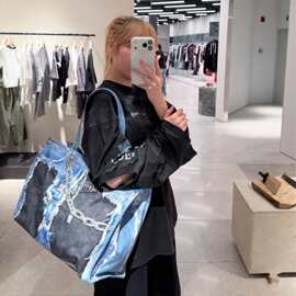 高版本AC家凹凸Logo破坏牛仔压花托特Tote包高级感腋下包女士包包