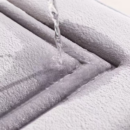 Bathroom floor mat, toilet door coral velvet floor mat, household rectangular absorbent and non-slip mat, direct supply