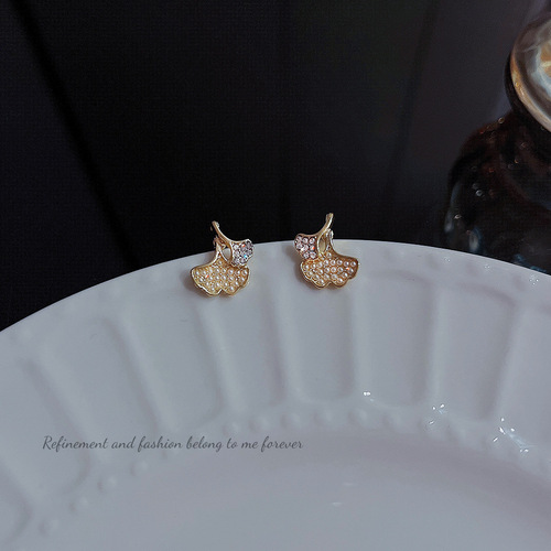 Korean version of pearl ginkgo leaf earrings for women retro French elegant 925 silver needle temperament high-end earrings earrings trendy