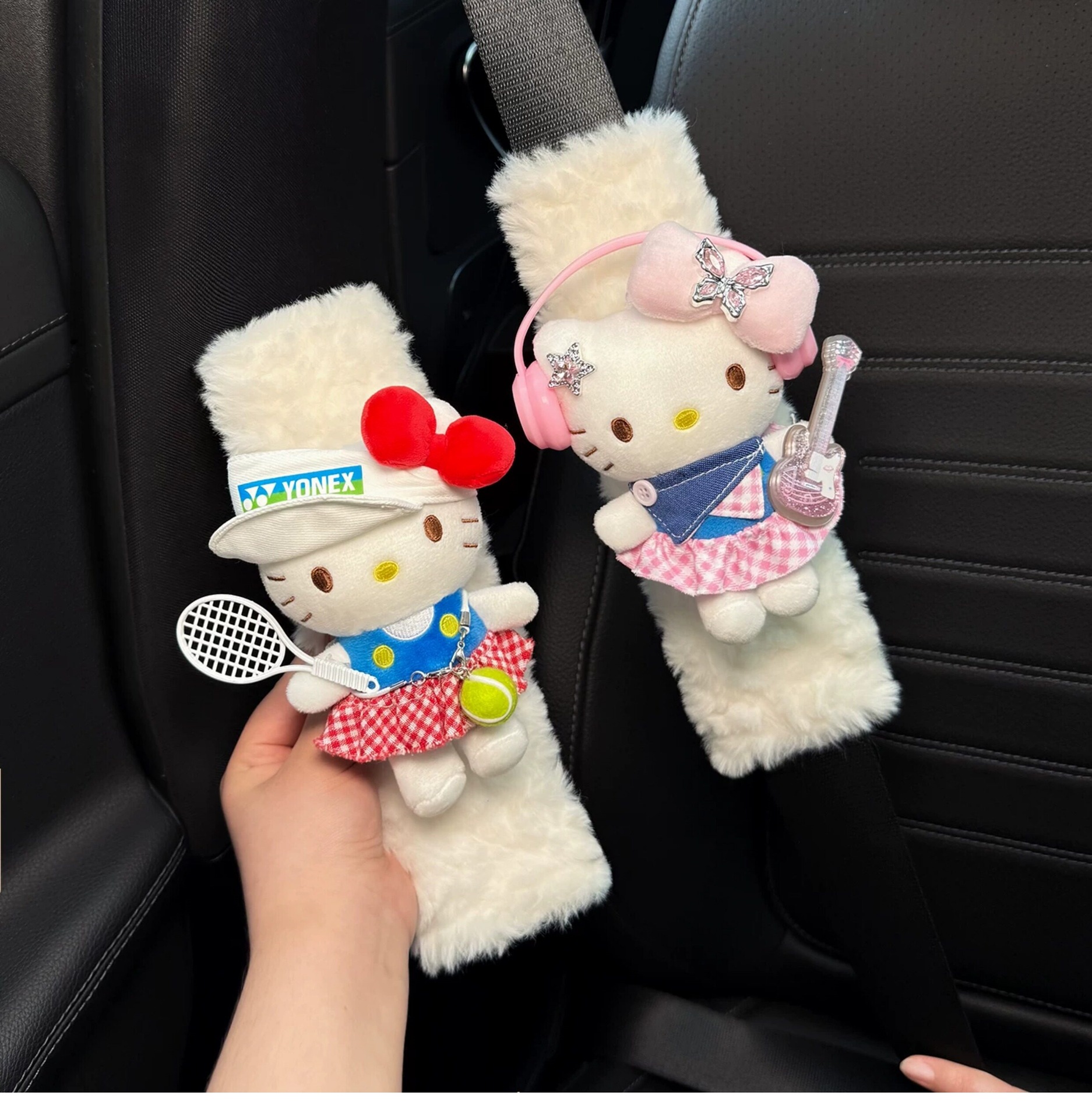 Cute KITTY car seatbelt shoulder pad, car interior seatbelt decoration, anti-abrasion clothing for couples, a pair for women