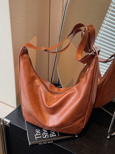 Wrinkled Texture Shoulder Bag for Women, Minimalist High-End Crossbody Bag, Large Capacity Commuter Tote Bag