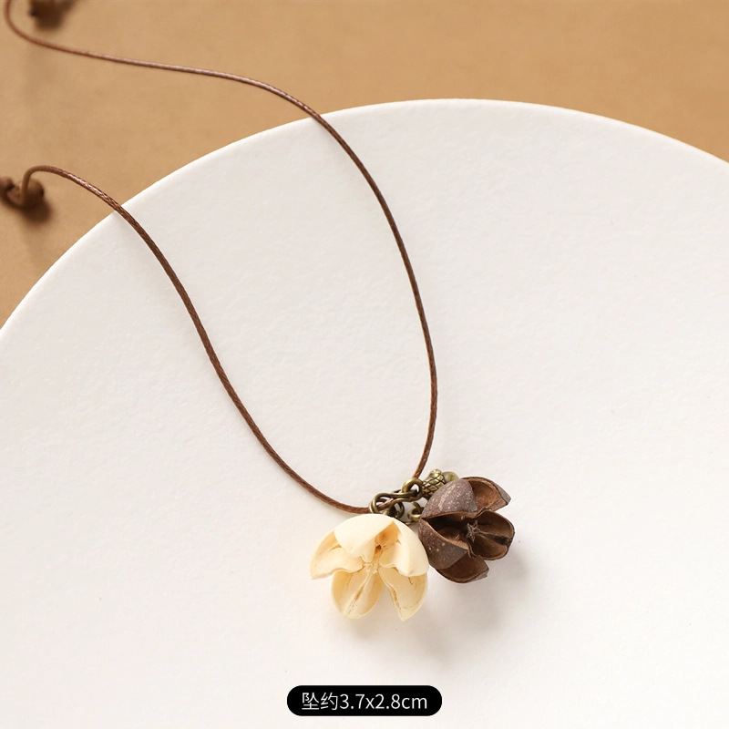 9-plant necklace (brown and white smile)