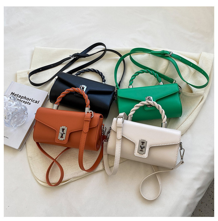 2022 Summer New Simple Fashion Shoulder Messenger Retro Small Square Bag display picture 1