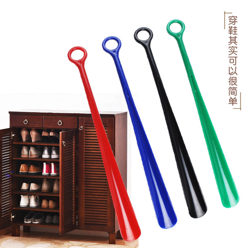 Household lazy plastic shoehorn can be hung plastic shoehorn shoehorn to put on shoes without bending over shoe handle shoe inserter