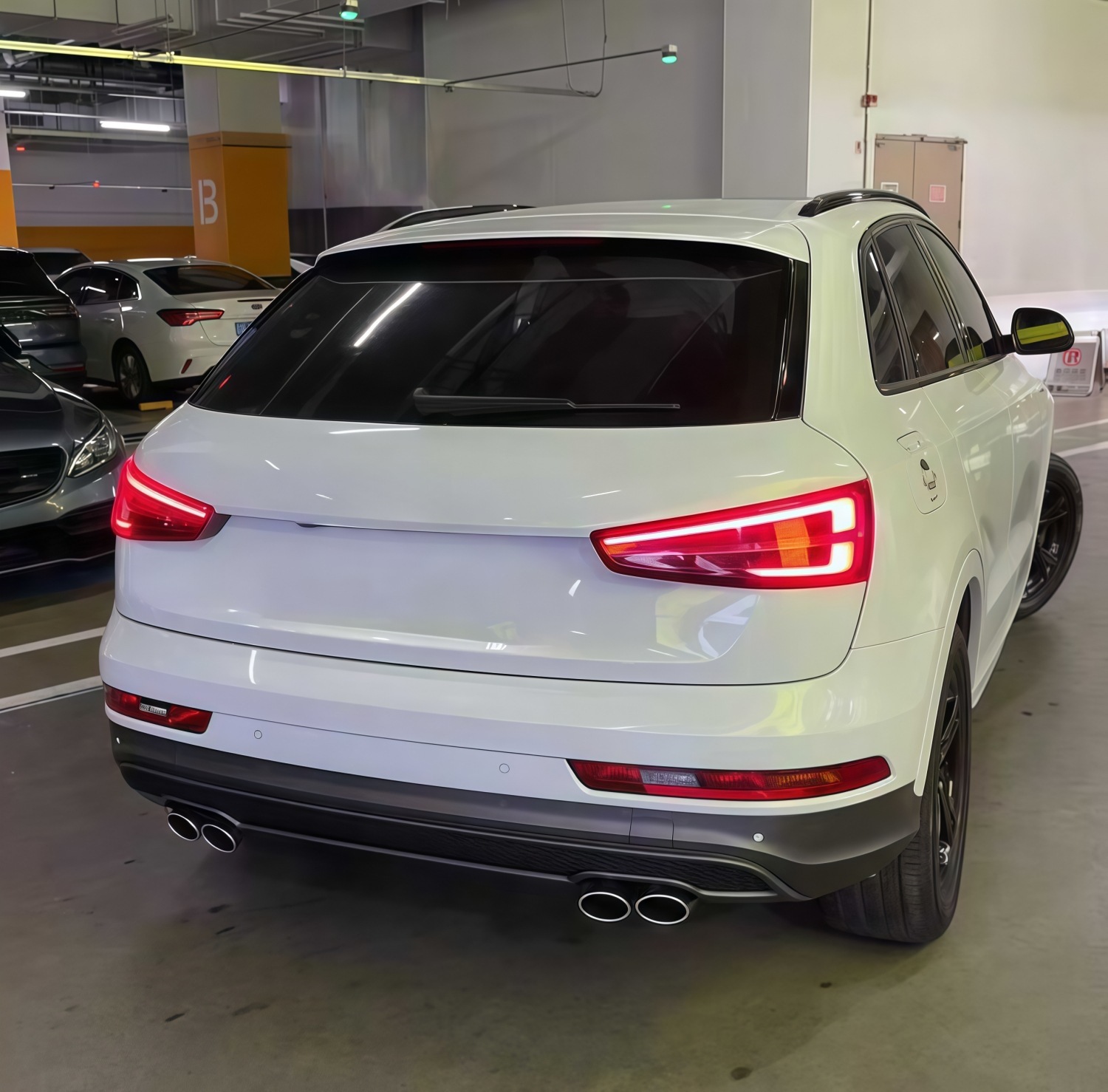 Suitable for Audi Q3 models from 2012-2015, this is an RS Q3-style front bumper, front grille, and front fascia kit