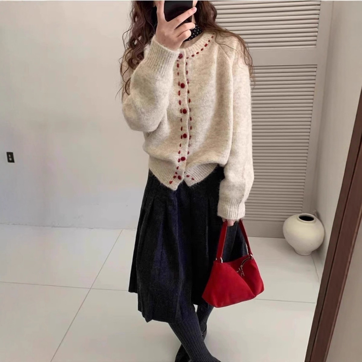 软糯撞色圆领毛衣外套女春秋2025新款设计感外穿慵懒针织开衫上衣