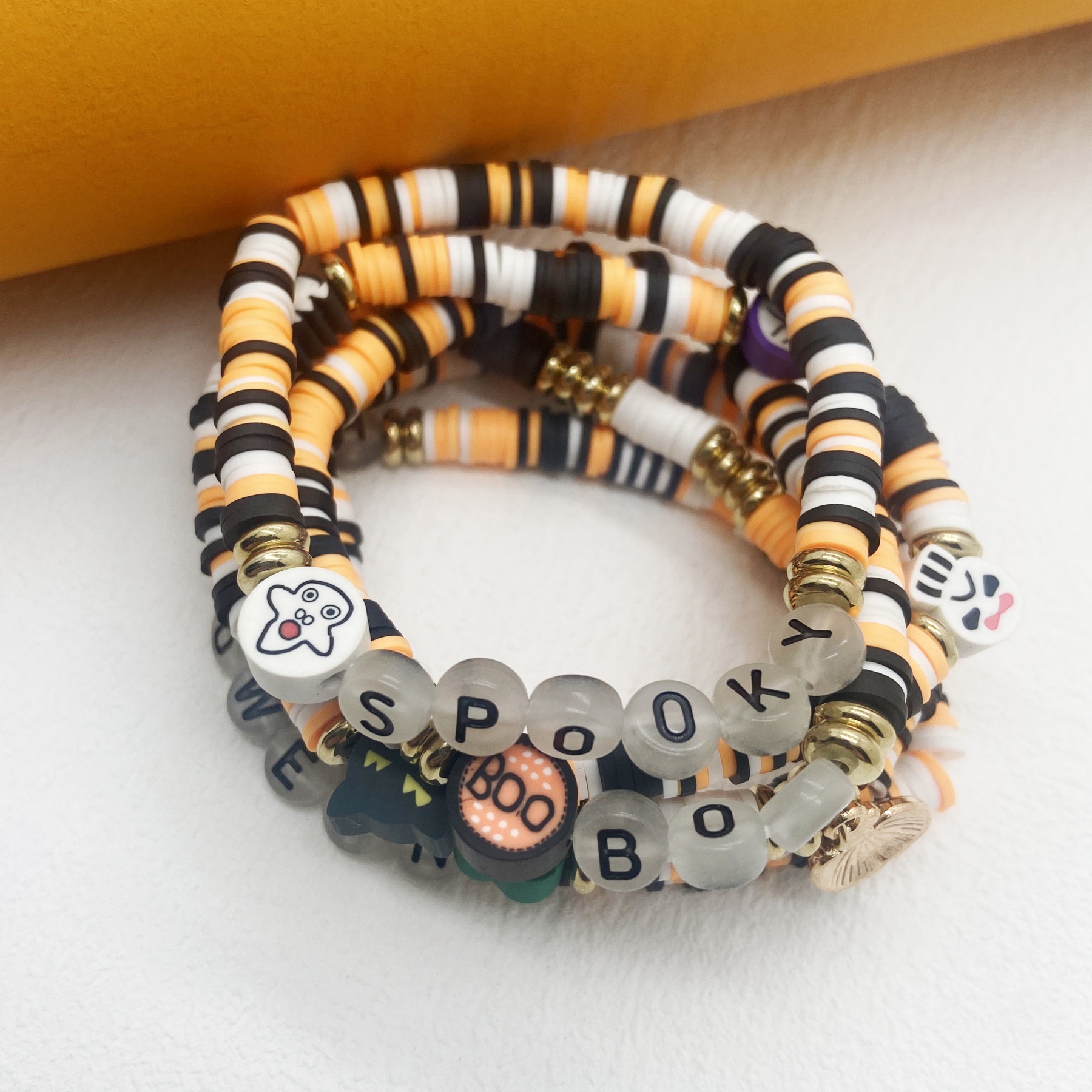 Ensemble de bracelets en perles thème halloween citrouille fantôme_voghion.com