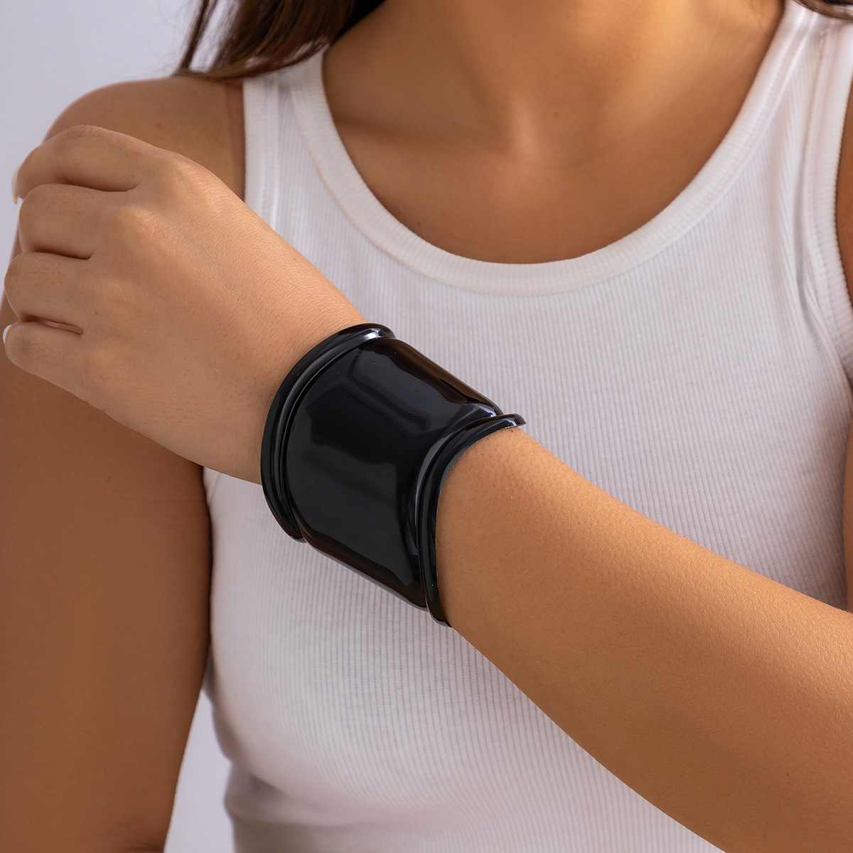 Manschettenarmreif für Damen, offene, breite, glänzende Armbänder, Wickelarmbänder_voghion.com