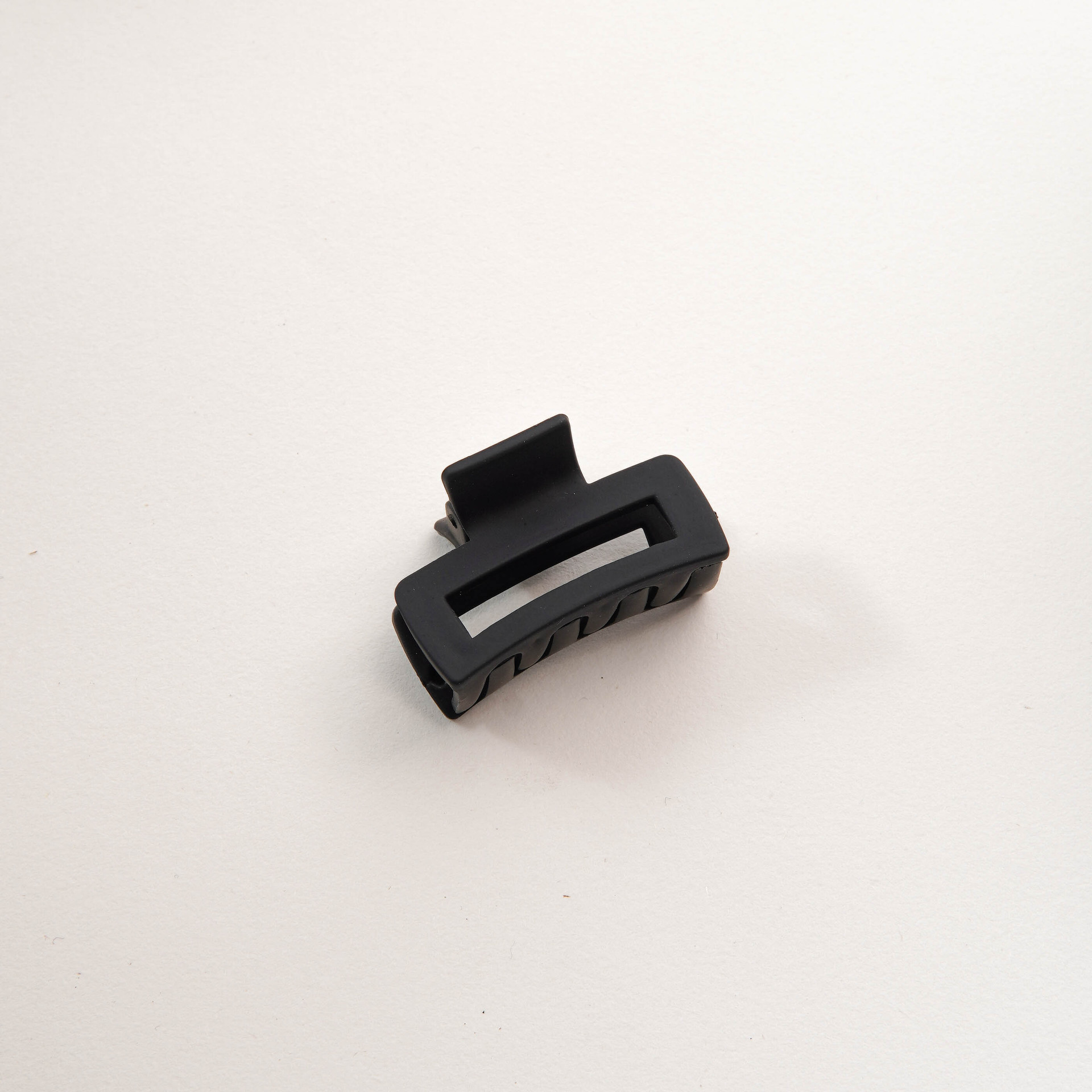 Clip de agarre cuadrado hueco esmerilado brillante clip de tiburón color sólido simple transfronterizo medio atado cabeza trasera clip de cabello tocado image 28