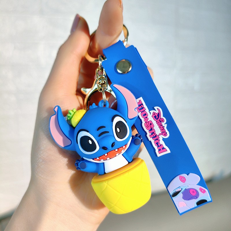 Dibujos animados pvc serie de anime llavero juego de marea muñeca llavero de coche bolsa colgante máquina de garra regalo al por mayor