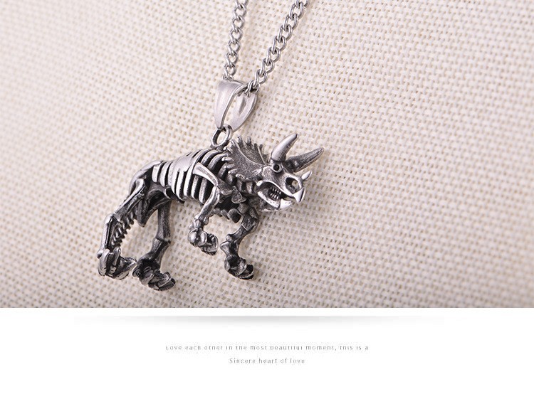 Collana con pendente scheletro di dinosauro in acciaio uomo_voghion.com