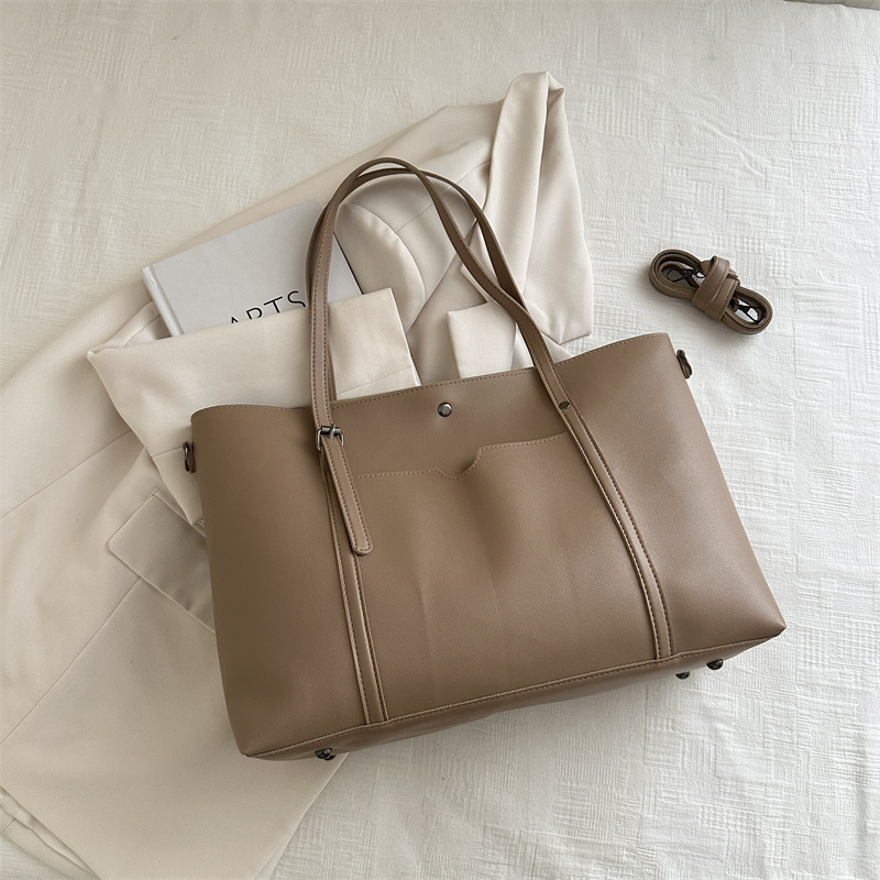 Bolso de hombro de moda para mujeres 2024 nueva bolsa de gran capacidad simple bolso portátil para estudiantes universitarios clase