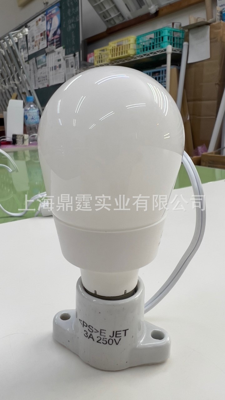 �ձ�ܥ�ڿ����� CCFL������ ���� �ƹ�