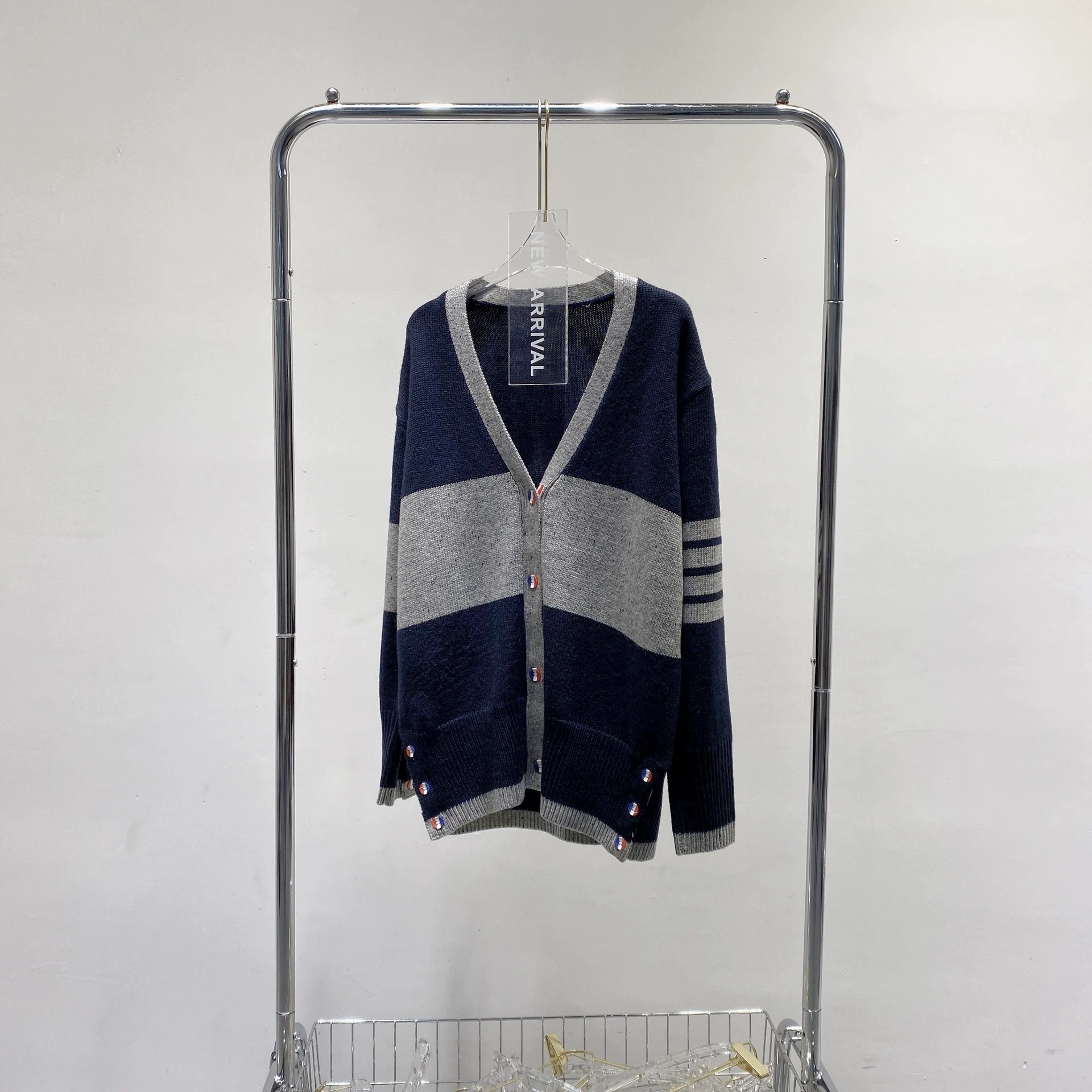 THOM BRASSY 1621TB Цвета с короткими рукавами кардиган