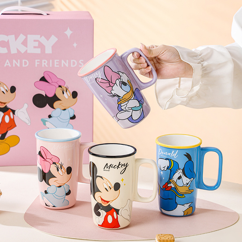 Taza recta Disney Ledi Taza de cerámica de gran capacidad Taza de agua para el hogar Taza de alto valor Oficina de dibujos animados