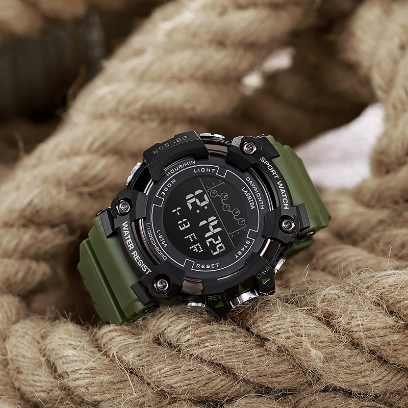 Reloj electrónico impermeable japonés multifuncional de los hombres Venta caliente transfronteriza luminosa digital gran dial reloj electrónico reloj deportivo