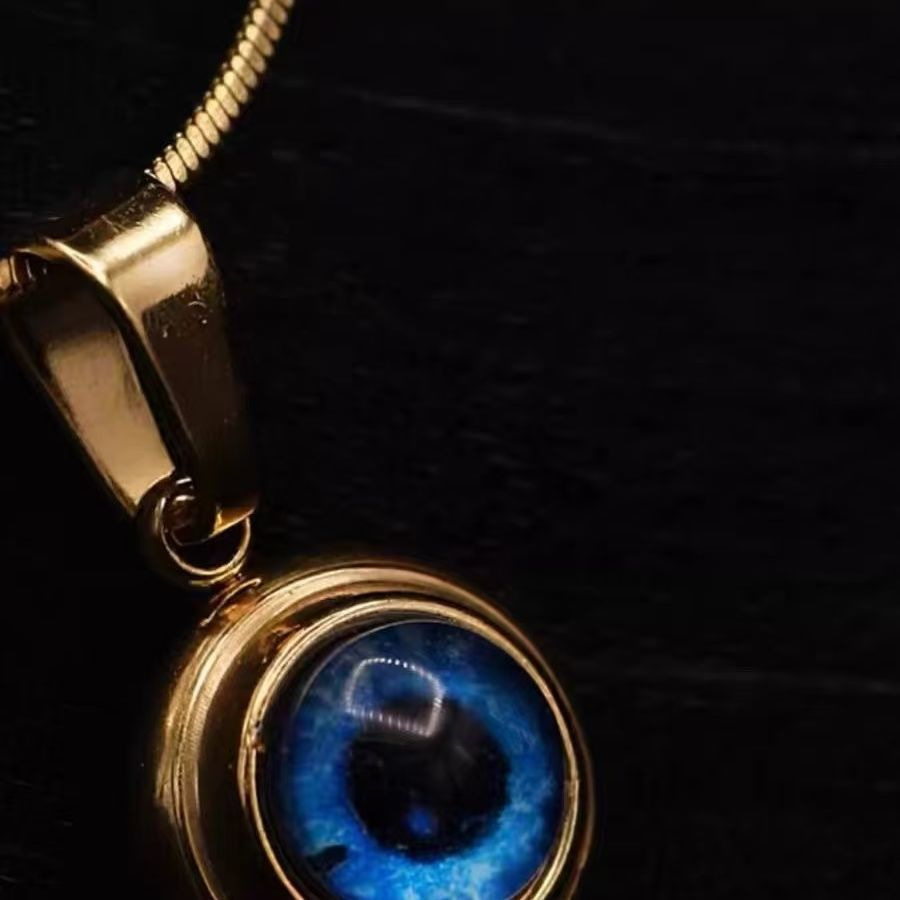 Retro Devil Eye Pendant Necklace Unisex Titanium Steel Clavicle Chain_voghion.com