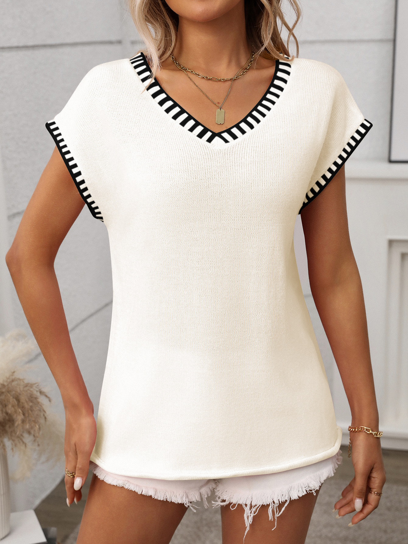 Women's Striped V-neck Knitted Pullover Short Sleeve Knit Top_voghion.com