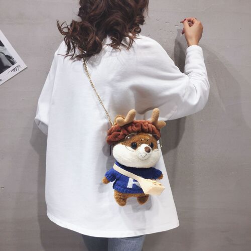 Squirrel bag 18-year-old surprise birthday gift for girlfriend, best friend, practical Christmas gift for boy, cute plush bag