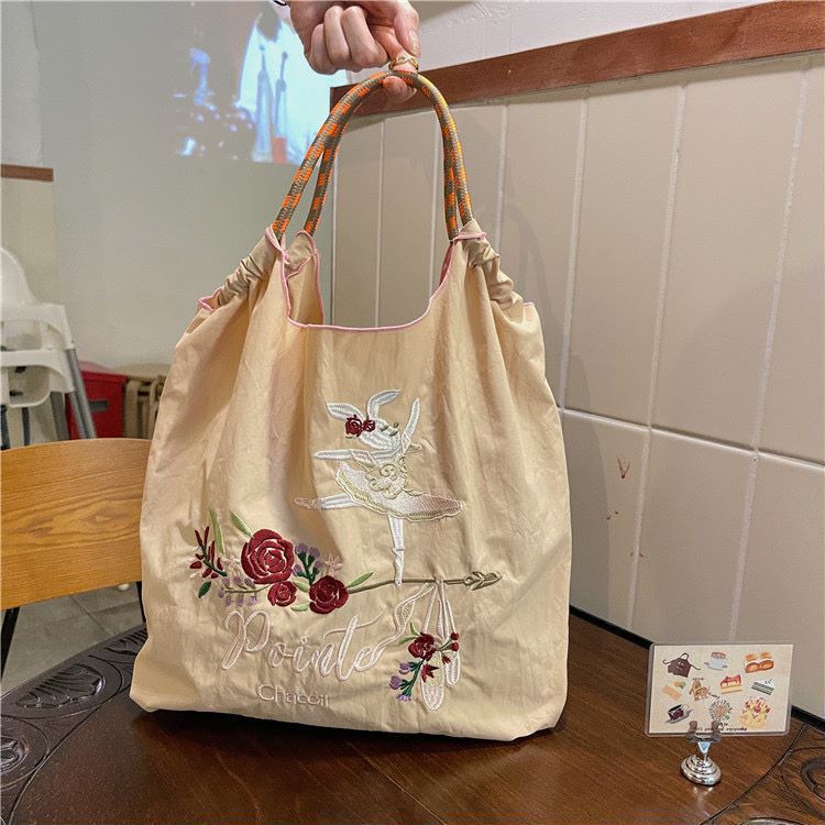 Beige ballet large