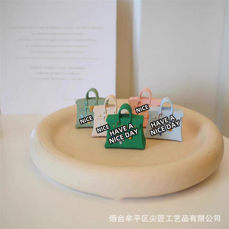 Popular car air freshener, realistic replica of trendy bags and shoes, car air vent decoration, diffuser stone, simple and high-end