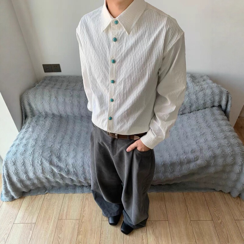 Niche Design Long-Sleeve Shirt with Turquoise Texture and Pleats, Old Money Cleanfit Jacket Top for Men and Women