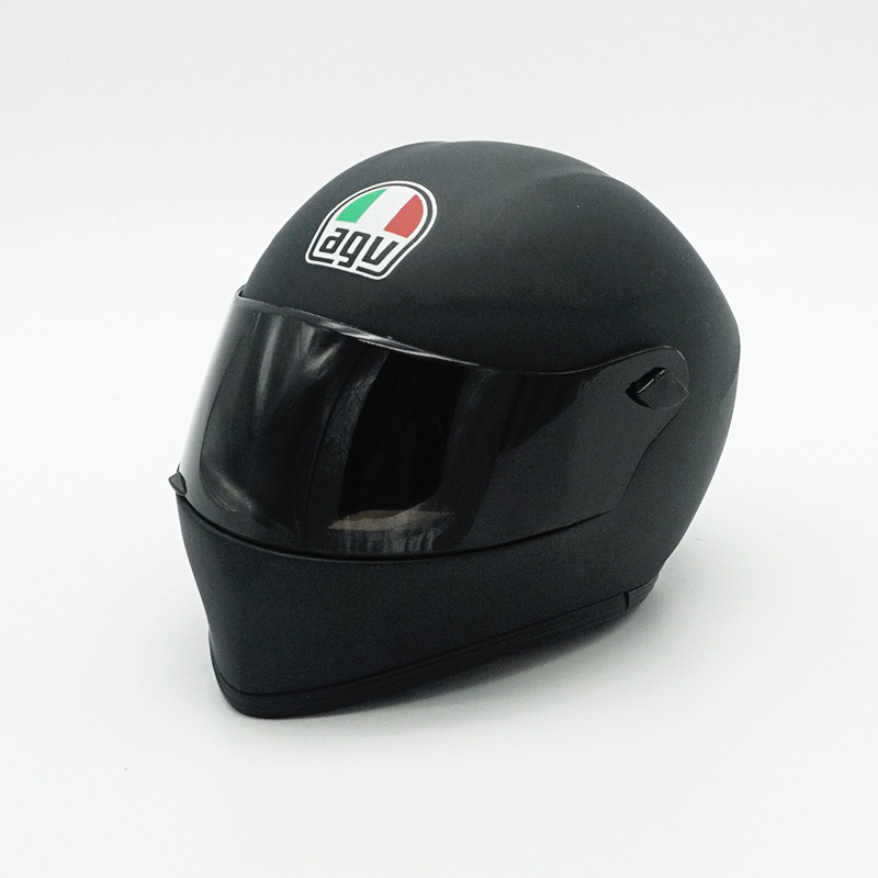 Motocicleta oso casco muñeca tensión oso gato afortunado motocicleta cola caja asiento trasero decoración modelo casco pequeño
