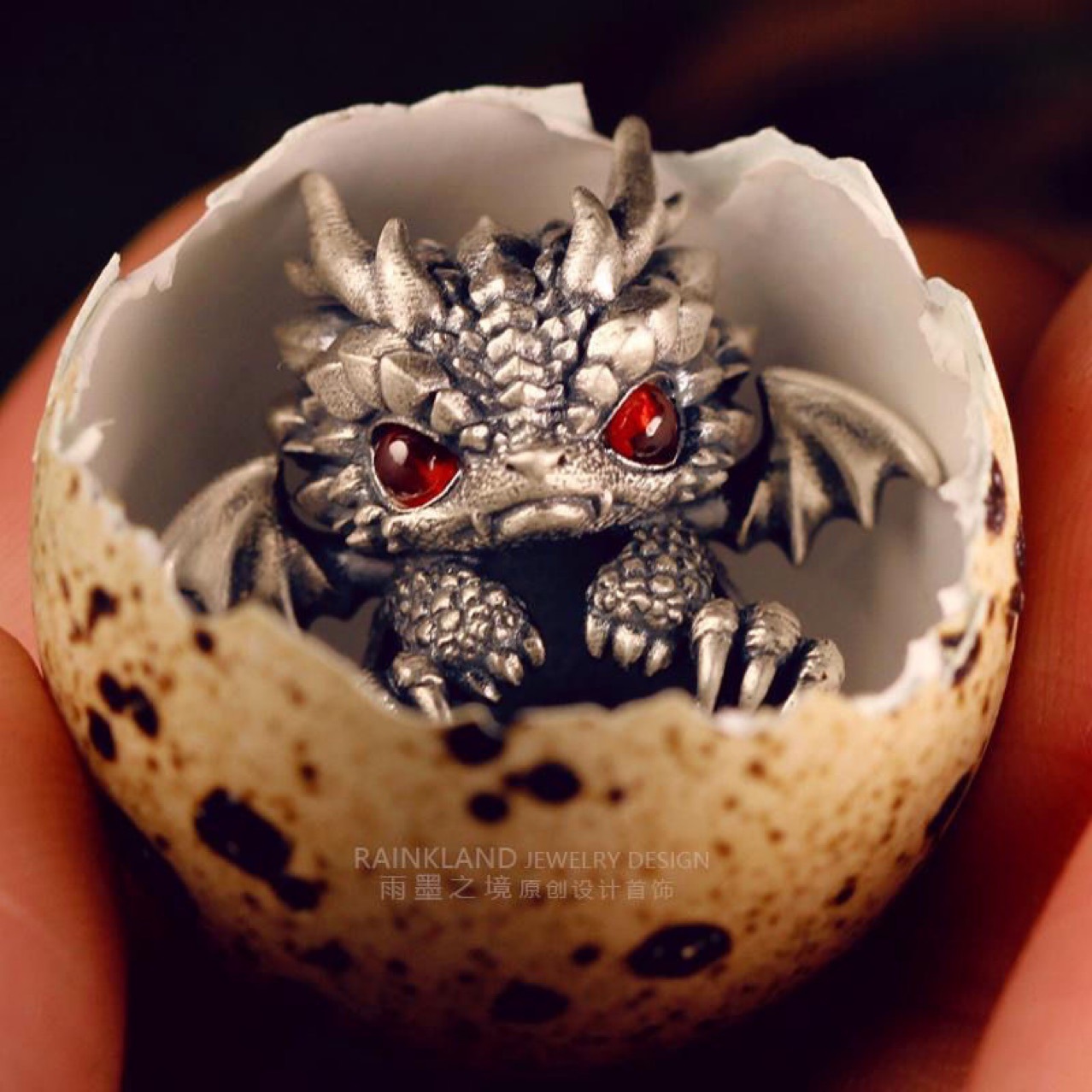 The Dragon Is the Spirit of Rain and Ink The Year of the Dragon Zodiac Retro Birth Year Red Rope Bracelet Gifts for Men and Women