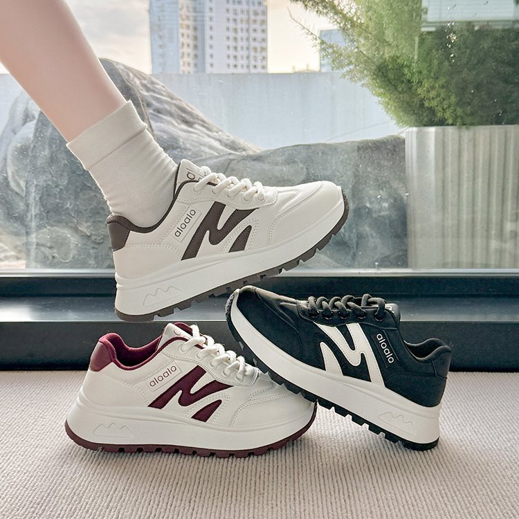 Foreign Trade Thick-Soled Leather Sneakers for Women 2025 Autumn and Winter New Lace-Up Sports Shoes Student Fashion Running Shoes Wholesale Foreign Trade Thick-Soled Leather Sneakers for Women 2025 Autumn and Winter New Lace-Up Sports Shoes Student Fashion Running Shoes Wholesale