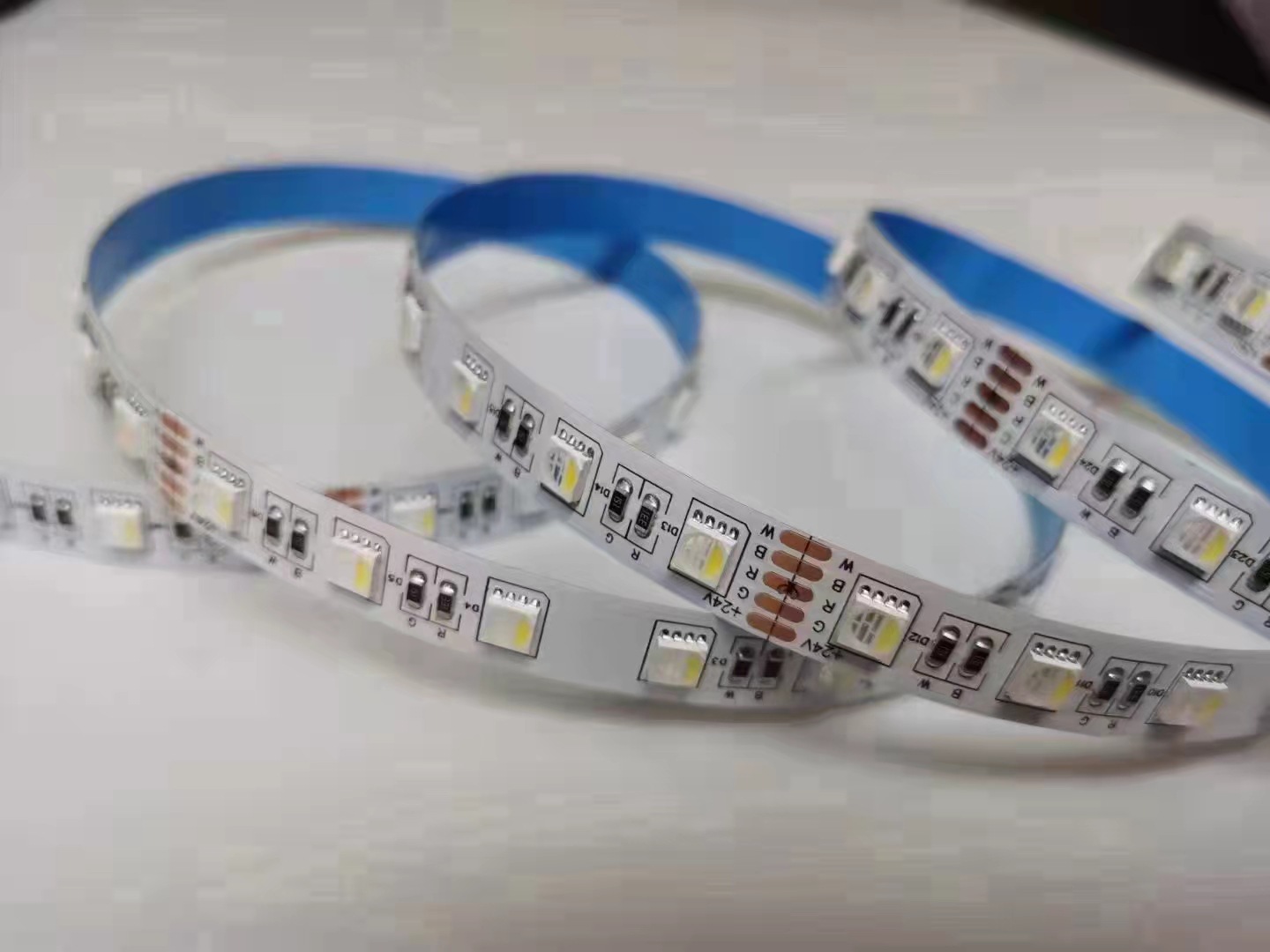 木林森灯珠LED贴片50500.2W点粉金黄光三芯E5050US20-Y超亮氛围灯-阿里巴巴