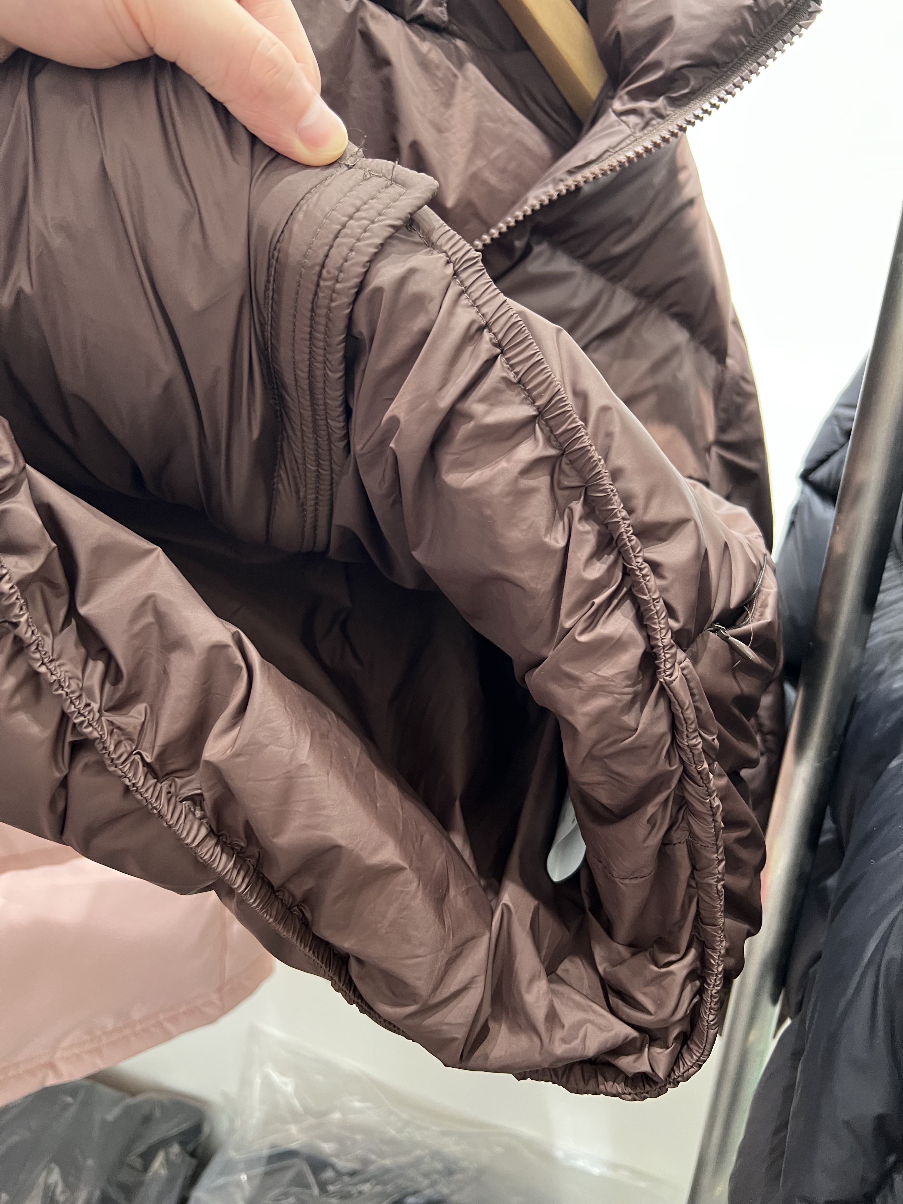 White Duck Down Puffer Jacket For Women Trendy Kendall Jenner Style_voghion.com
